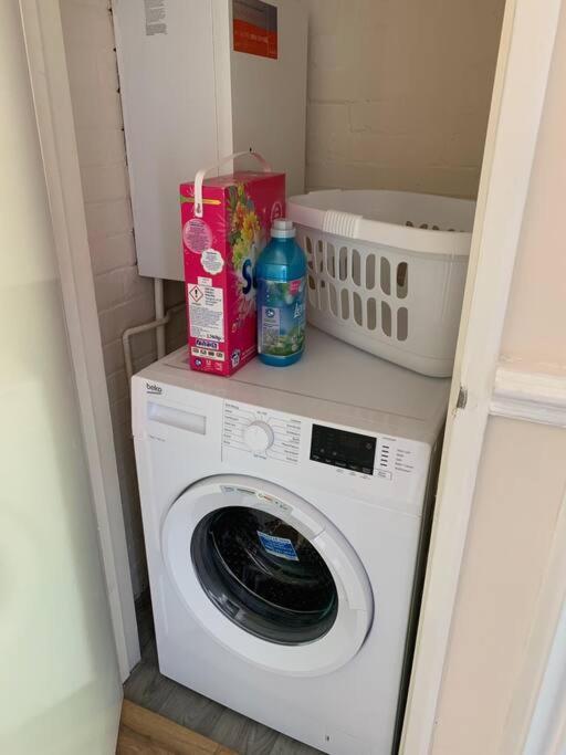 Superb And Comfortable 3Bd Home In Dagenham Exteriör bild